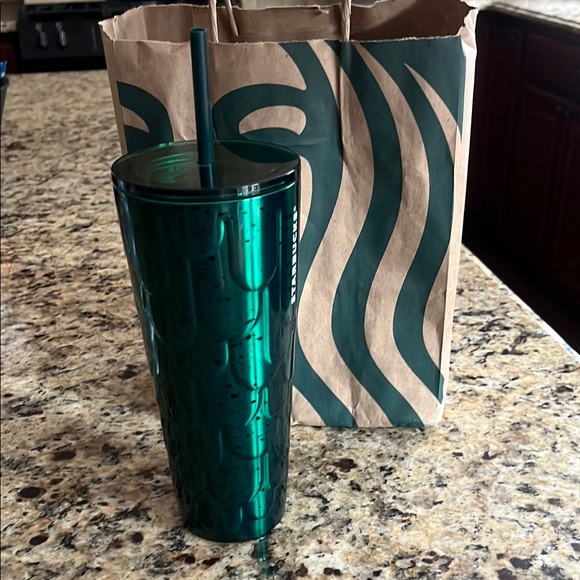 Emerald Green Tumbler with Straw - Picture 1 of 1